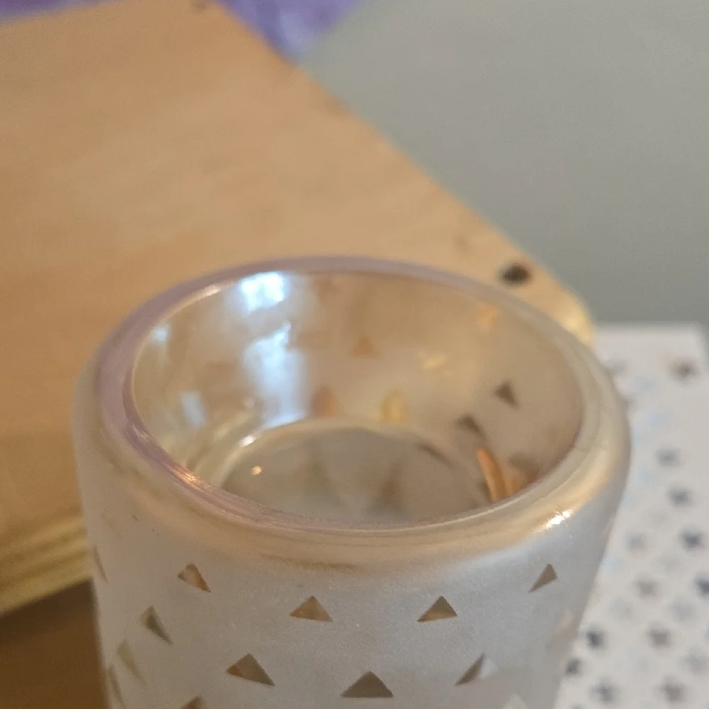 Geometric Patterned Night Light - Picture 2 of 7